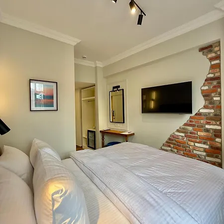 Hotel Adria *
