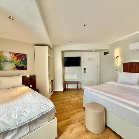 Adria Hotel