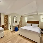 Adria Hotell