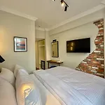 Hotel Adria *