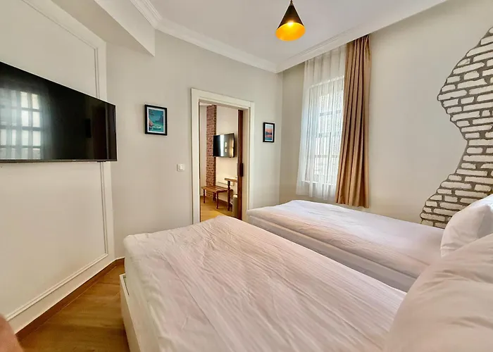 Adria Αττάλεια